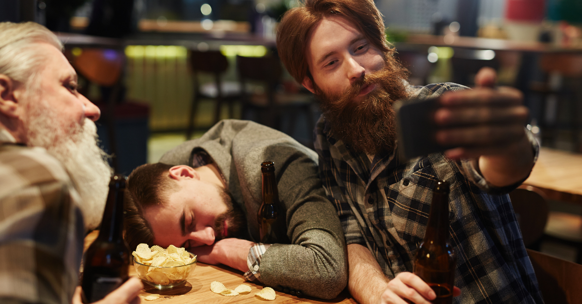 Social Drinking vs Problem Drinking Why Is Drinking Socially Acceptable?